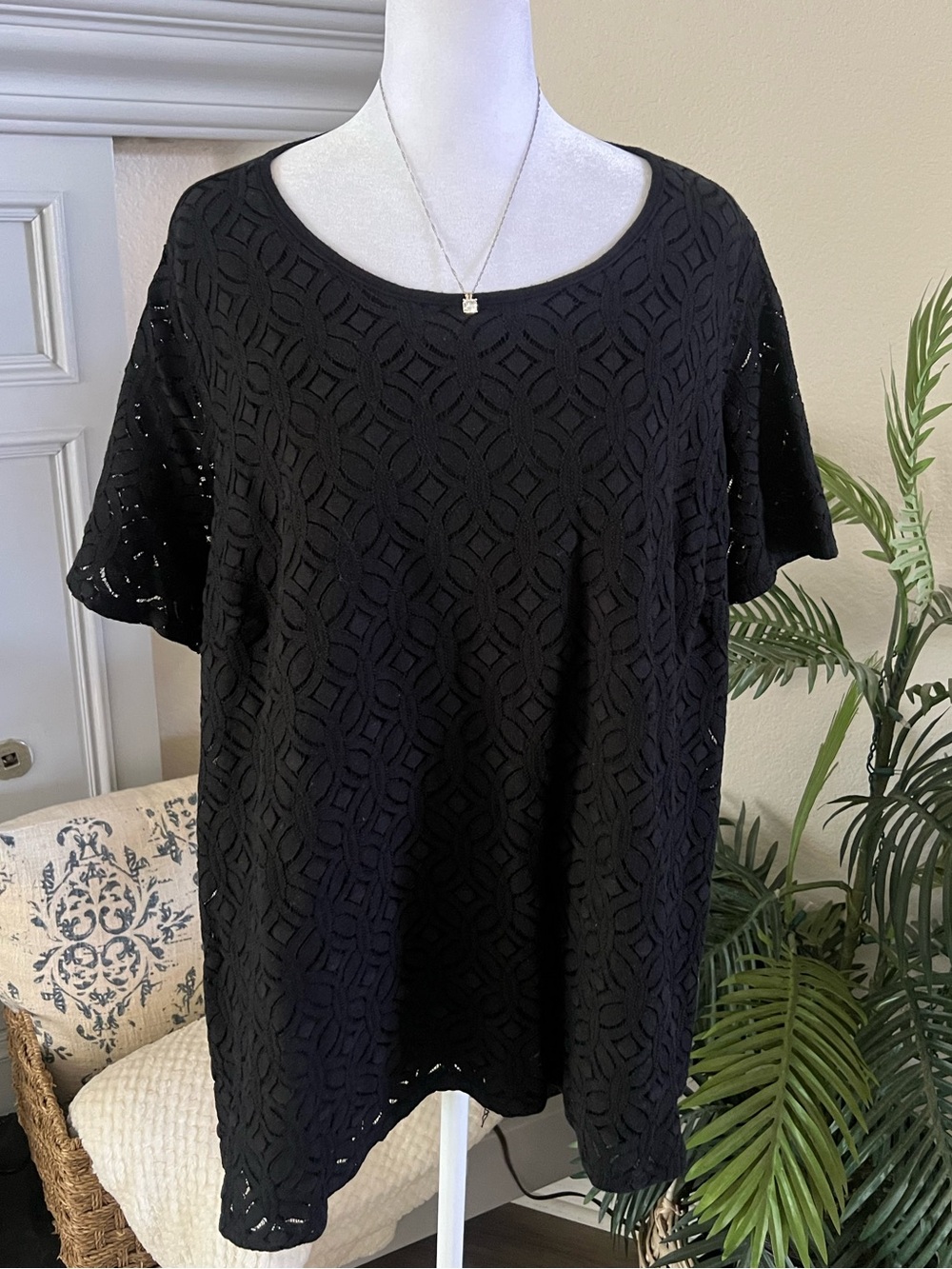 Market & Spruce Black Eyelet Scoop Neck Short Sleeve Top